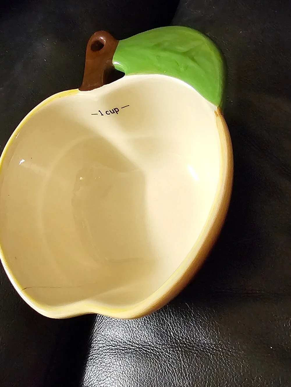 Apple-Shaped Ceramic Nesting Measuring Cup Set of 3 EUC